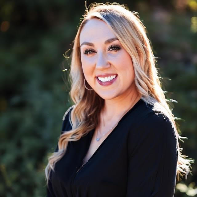 Alyson Mullen portrait.